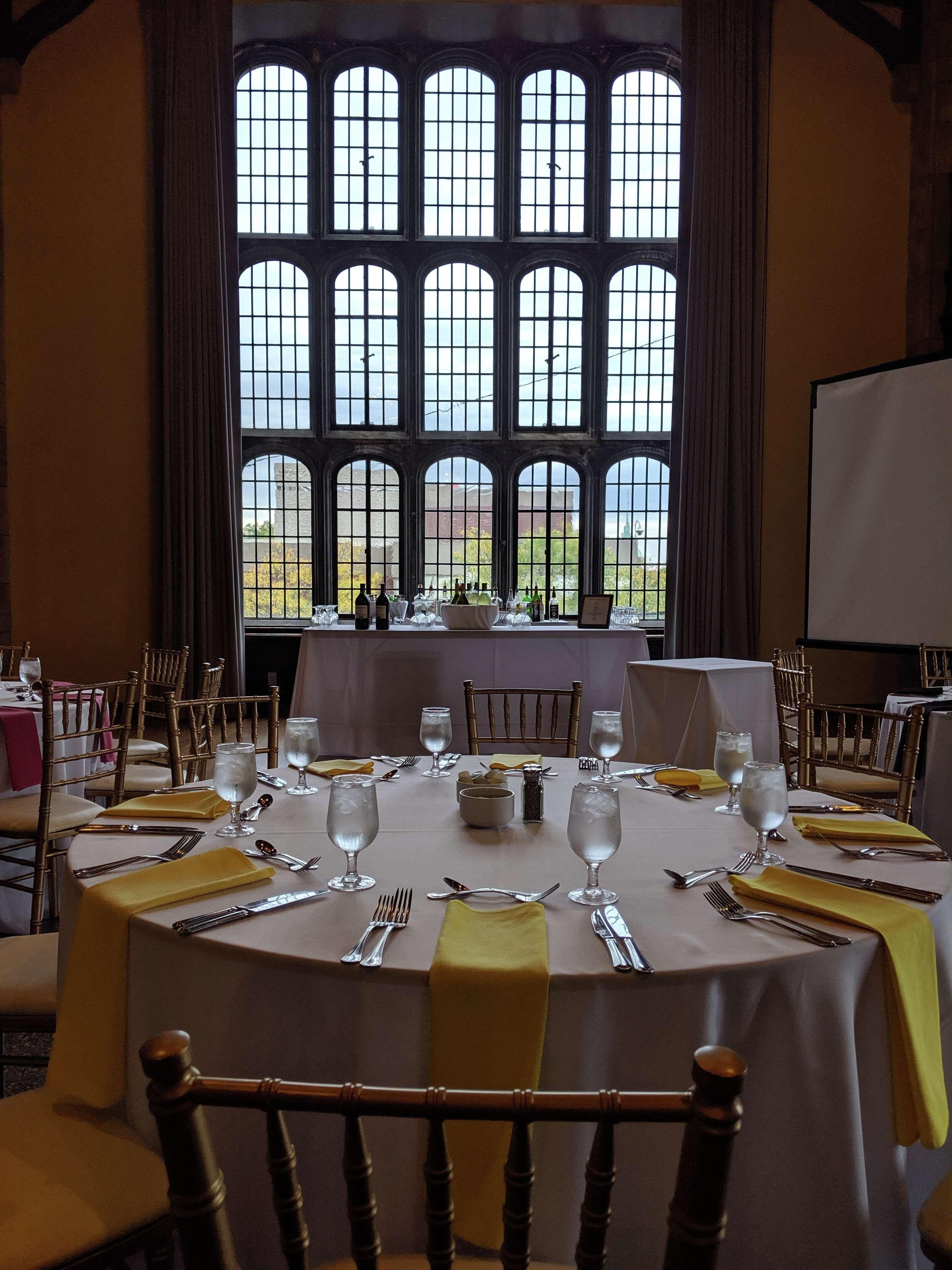 The Tudor Arms Hotel Cleveland - A Doubletree By Hilton Dış mekan fotoğraf