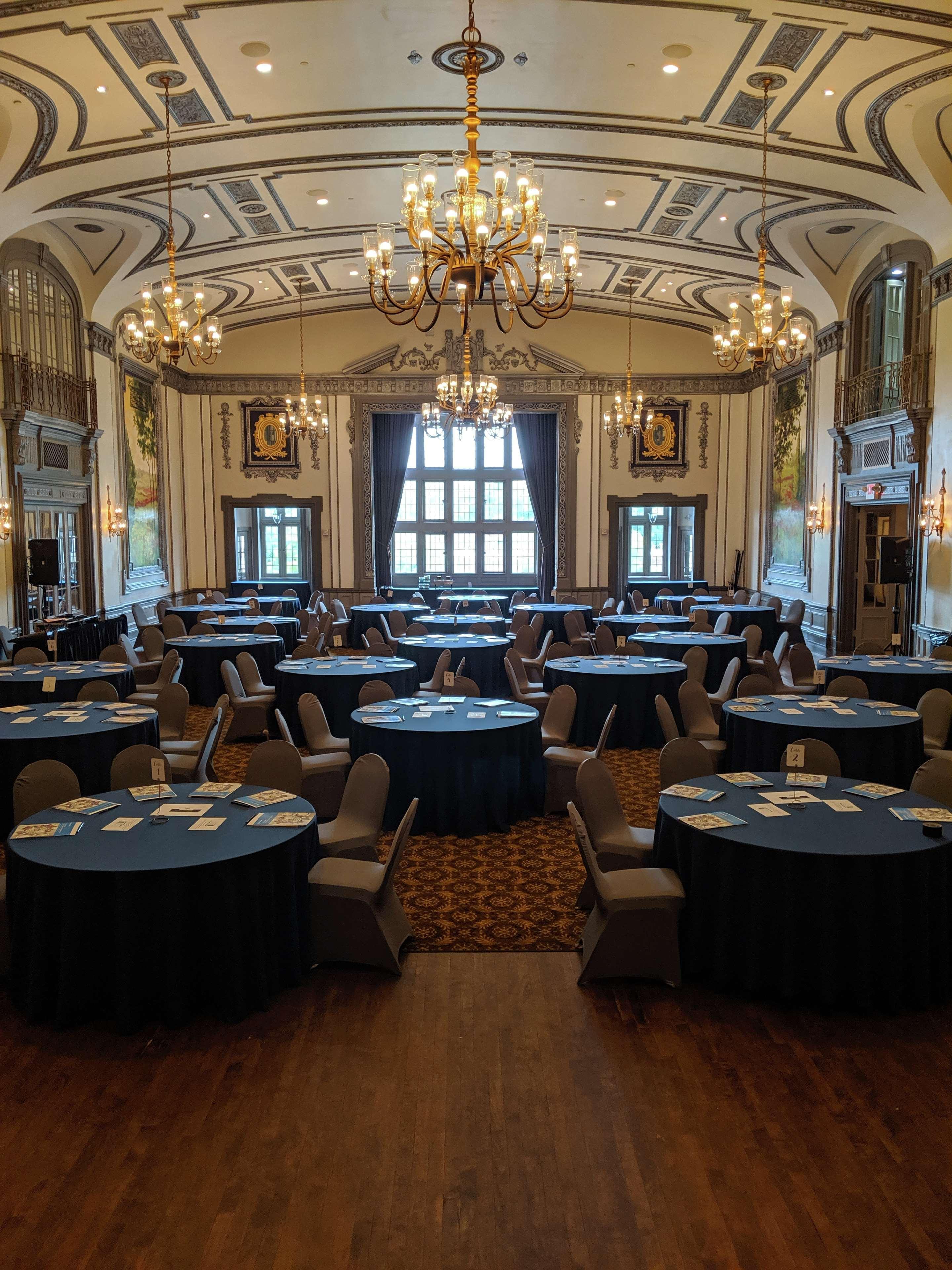 The Tudor Arms Hotel Cleveland - A Doubletree By Hilton Dış mekan fotoğraf