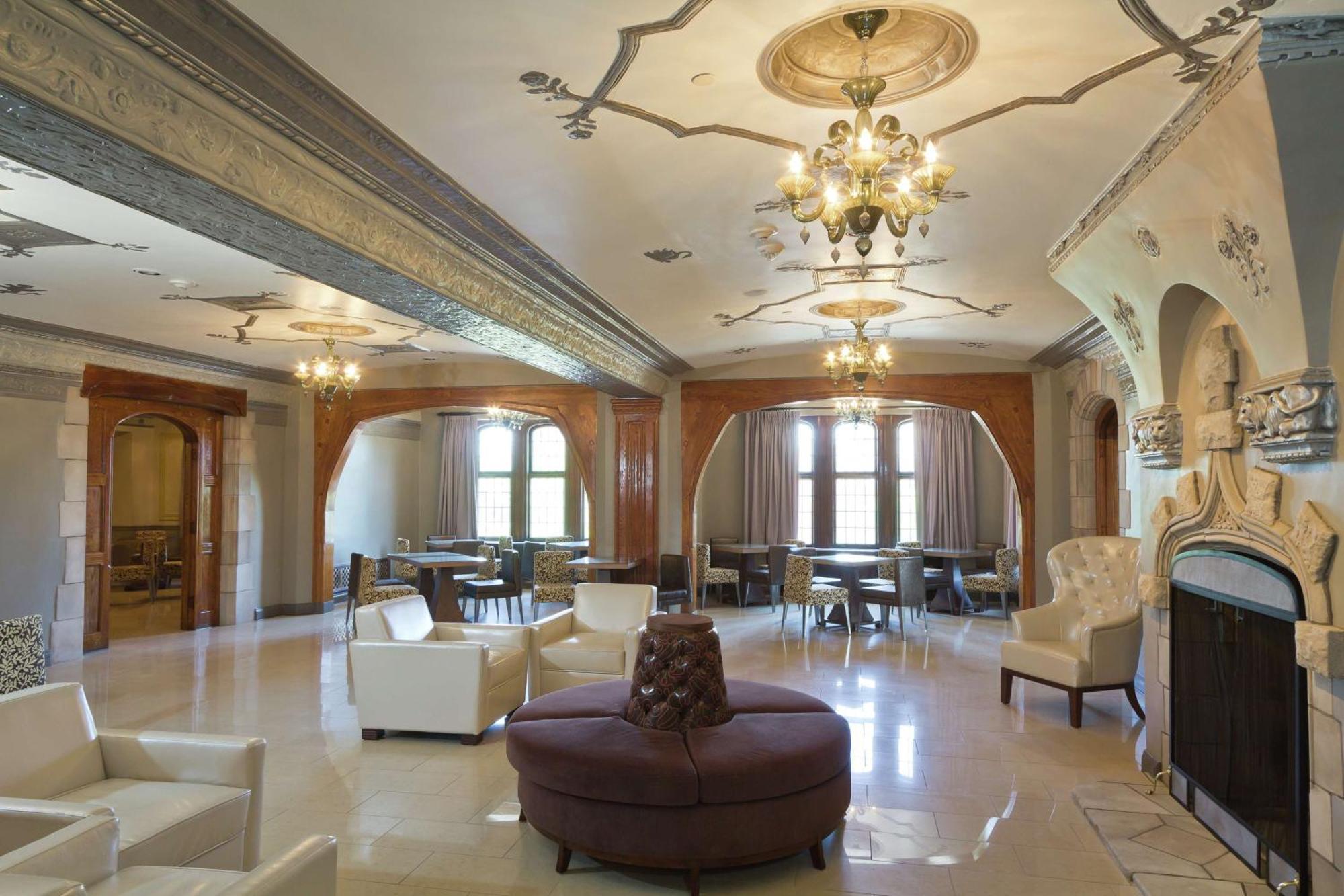 The Tudor Arms Hotel Cleveland - A Doubletree By Hilton Dış mekan fotoğraf