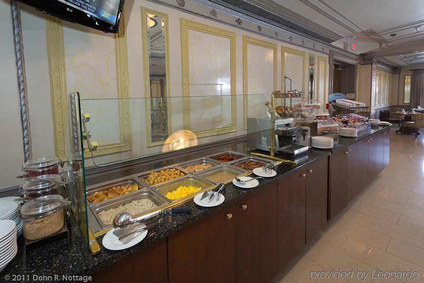 The Tudor Arms Hotel Cleveland - A Doubletree By Hilton Restoran fotoğraf