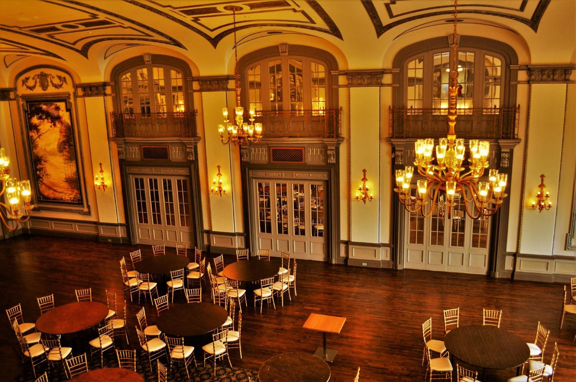 The Tudor Arms Hotel Cleveland - A Doubletree By Hilton Dış mekan fotoğraf